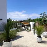 Mykonian Iros & Villa *