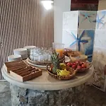 Mykonian Iros & *