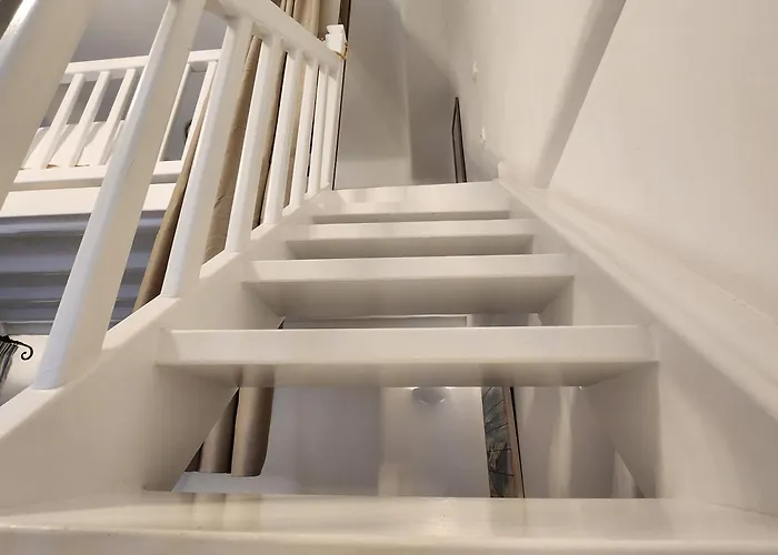 Mykonian Iros & * كالو ليفادي