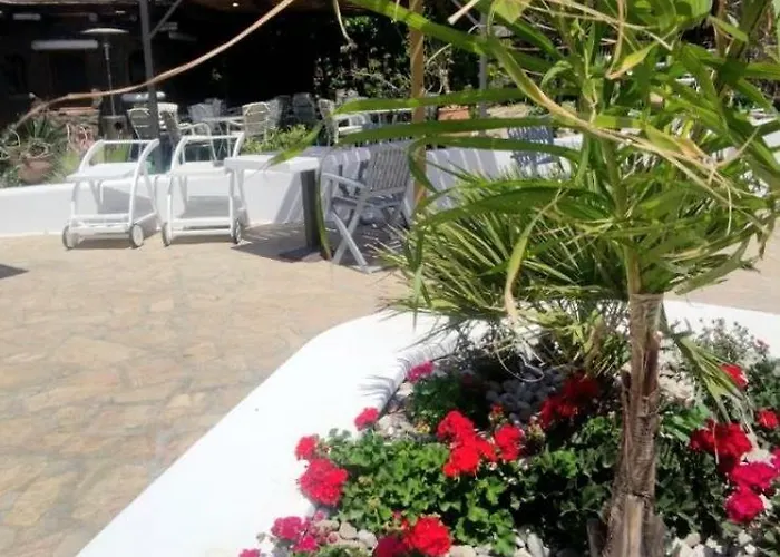 Mykonian Iros & * Kalo Livadi