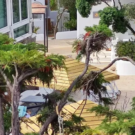 Vila Mykonian Iros & *